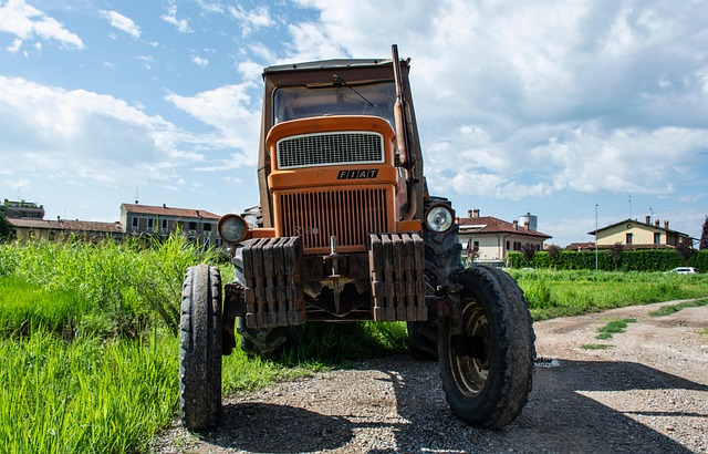 Free Tractor Agriculture photo and picture