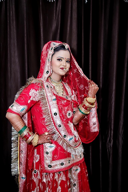 Free Woman Mehndi photo and picture
