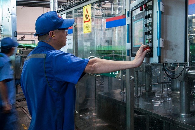 Mann, Fabrik, Arbeiter, Betrieb
