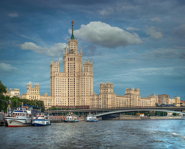 Terasament Kotelnicheskaya, Turism