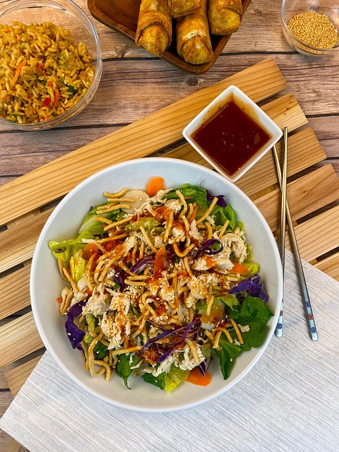 Asiatischer Salat, Hähnchen, Zerfetzt