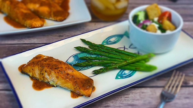 Fische, Lachs, Gewürzt, Grüne Bohnen