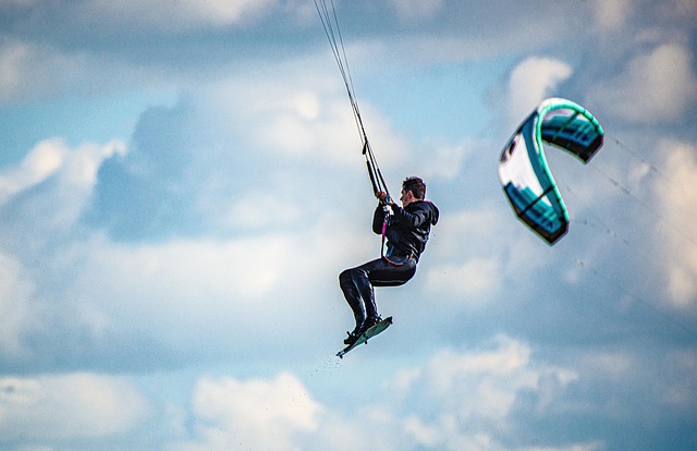 Free Kitesurfing Surfer photo and picture
