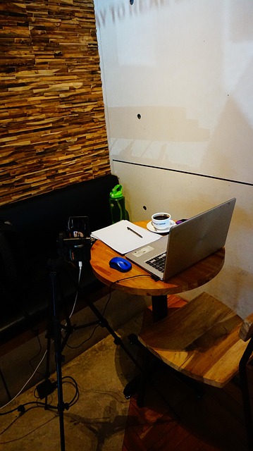 Free Laptop Cafe photo and picture