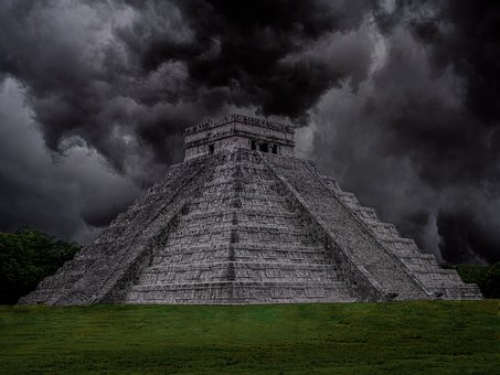 Pirâmide, Ruínas, Tempestade