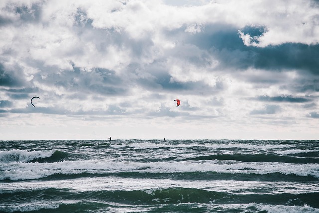 Free Paragliding Recreation photo and picture