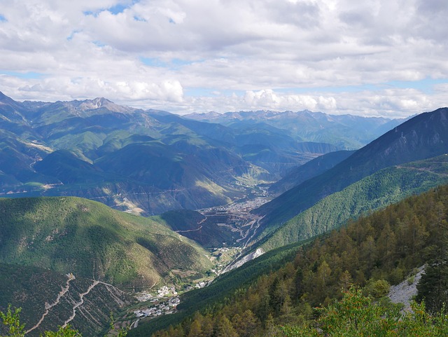 Free Mountains Valley photo and picture