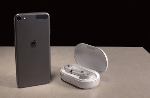 Free Ipod Earphones photo and picture