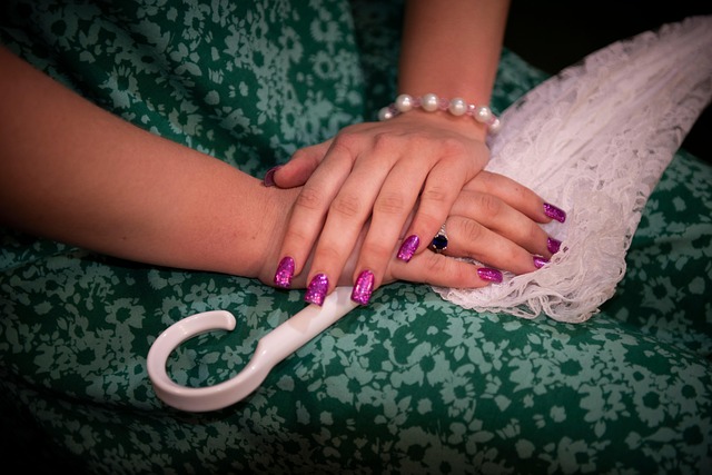 Paraply, Blonder, Hænder, Armbånd