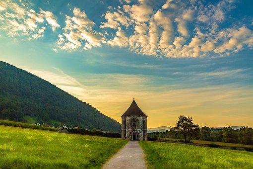 Free Mountains Church photo and picture