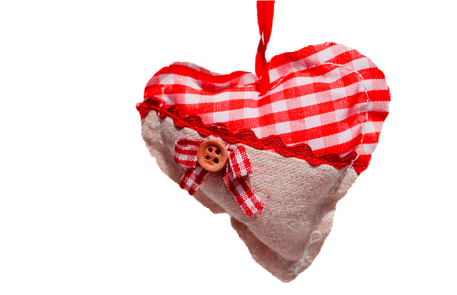 Free heart ornament handmade rustic decor illustration