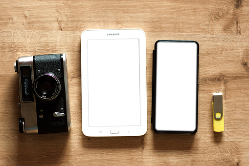 Gadget Uri, Aparat Foto, Comprimat