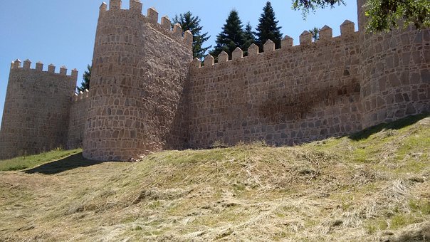Free Paisaje Medieval photo and picture