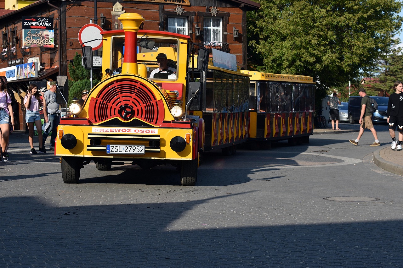 Steam Locomotive - free online jigsaw puzzle photo