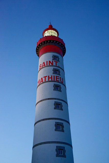 Free Lighthouse Sea photo and picture