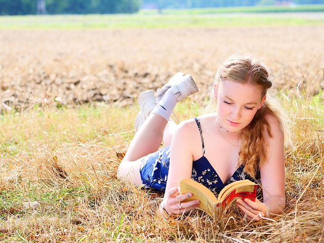 read, teenager, woman, adults, to study, academically, female, young, school, students, to learn