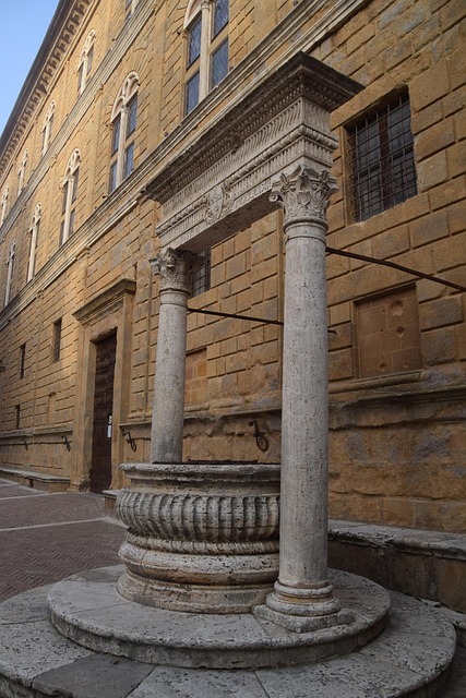 Free Italy Well photo and picture