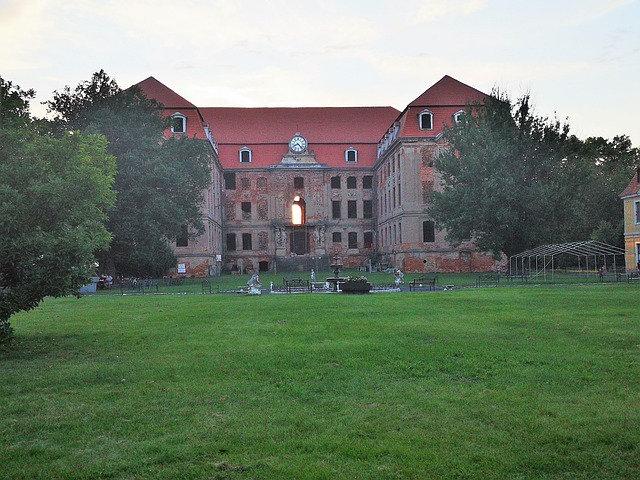 Free Poland Castle photo and picture