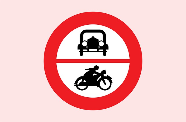 Free no power-driven vehicles austria road sign illustration
