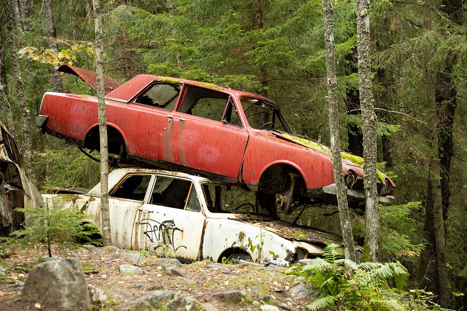 Abandoned Cars Car Wreck Forest - Free photo on Pixabay - Pixabay