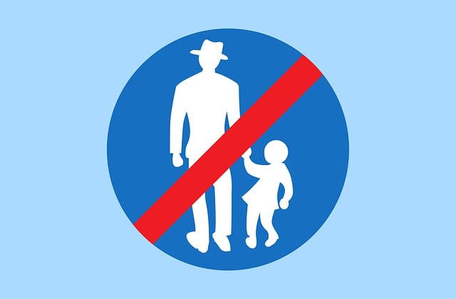Free end of footpath austria road sign illustration