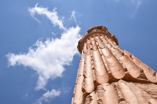 Free Pillar Temple photo and picture