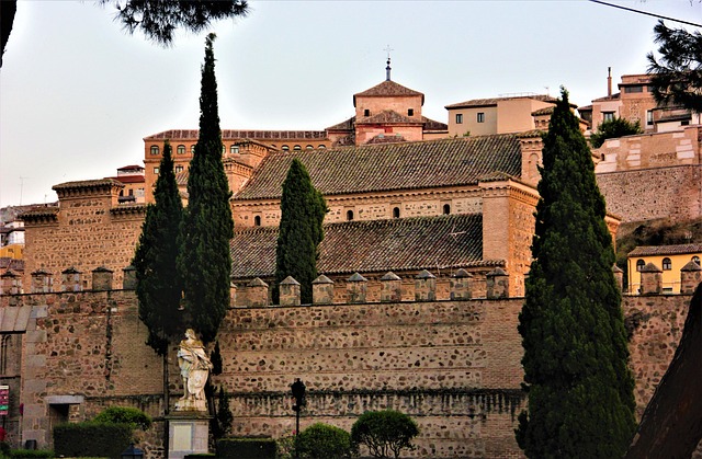 Free Cathedral Monument photo and picture