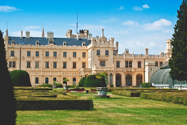 Free Czech Republic Lednice Castle photo and picture