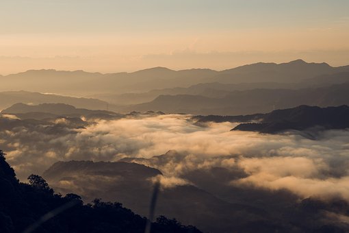 Nuvens, Montanhas, Nascer Do Sol