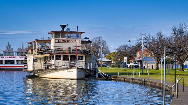 Free Lake Mulwala Cumberoona photo and picture