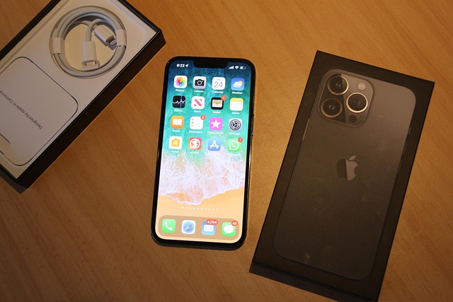 Free Iphone 13 Pro Iphone 13 photo and picture