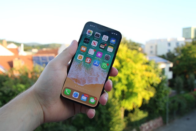 Free Iphone Iphone 13 photo and picture
