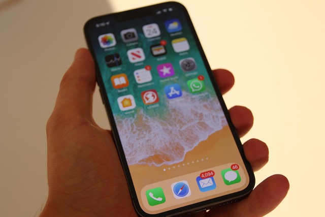 Free Iphone Iphone 13 photo and picture