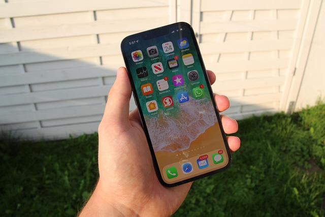 Free Iphone Iphone 13 photo and picture