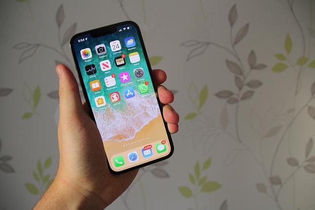 Free Iphone Iphone 13 photo and picture