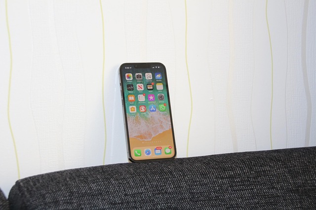 Free Iphone Iphone 13 photo and picture