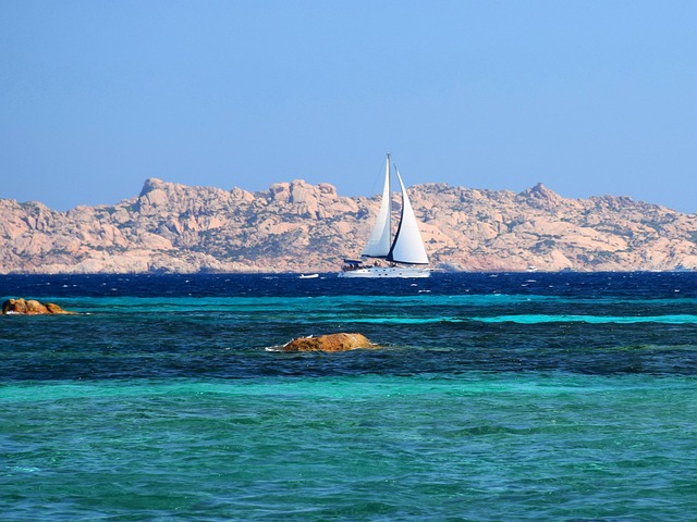 Free Sea Boat photo and picture