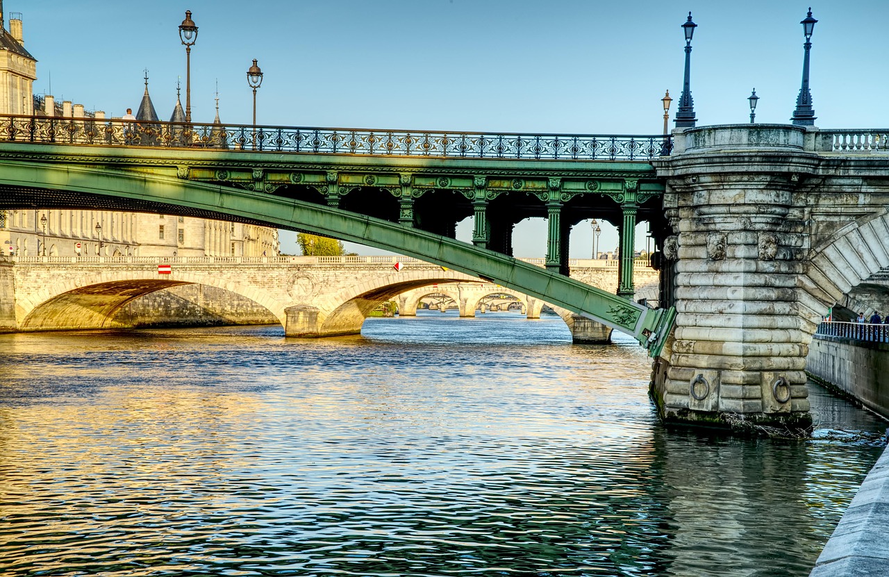 Paris - free online jigsaw puzzle photo