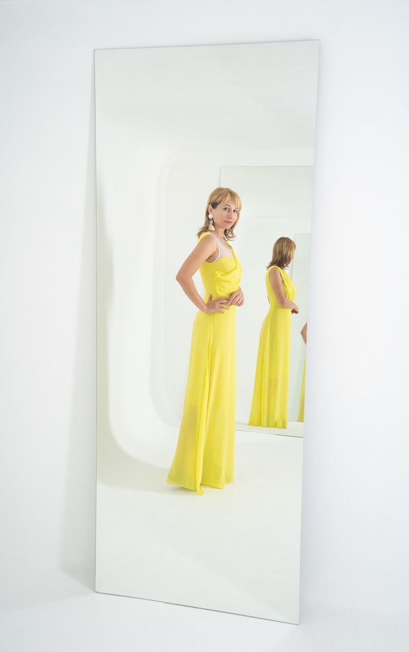 Luxury dressing room inspiration with stylish fashion display