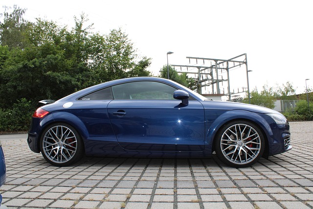 Free Audi Automobile photo and picture