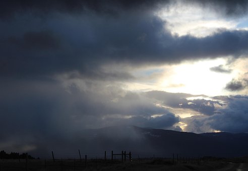 Regn, Felt, Bjerge, Storm, Regnfuld