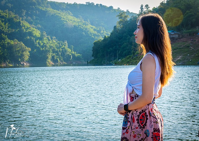 Free Girl Myanmar photo and picture