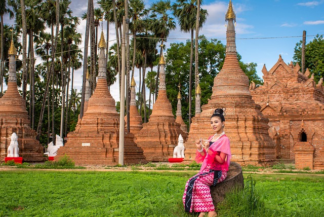 Free Myanmar Woman photo and picture