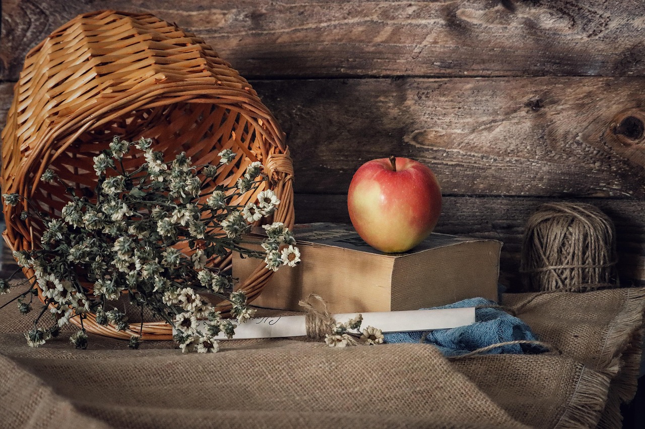 Apple - free online jigsaw puzzle photo