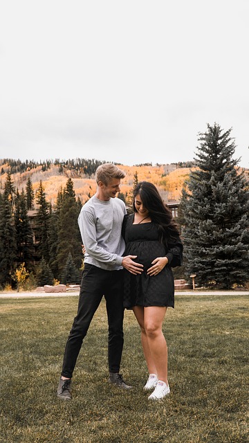 Free Couple Pregnancy photo and picture