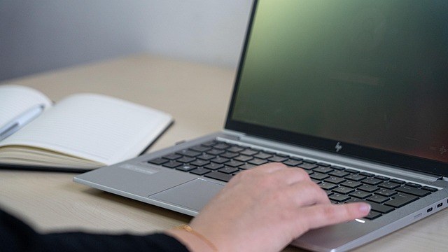 400,000+ Free Background Typing & Typing Images - Pixabay