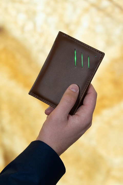 Porte-monnaie Femme Couleur Moutarde - Neuf Sans étiquettes - Sans Marque