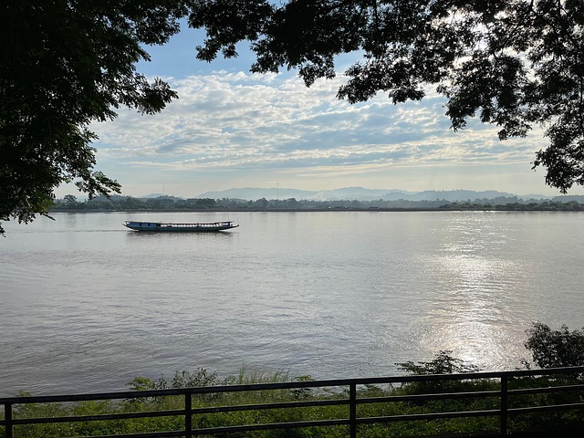 Free Sunrise River photo and picture