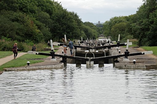 Barca Ingusta, Canal, Excursie Pe Canal