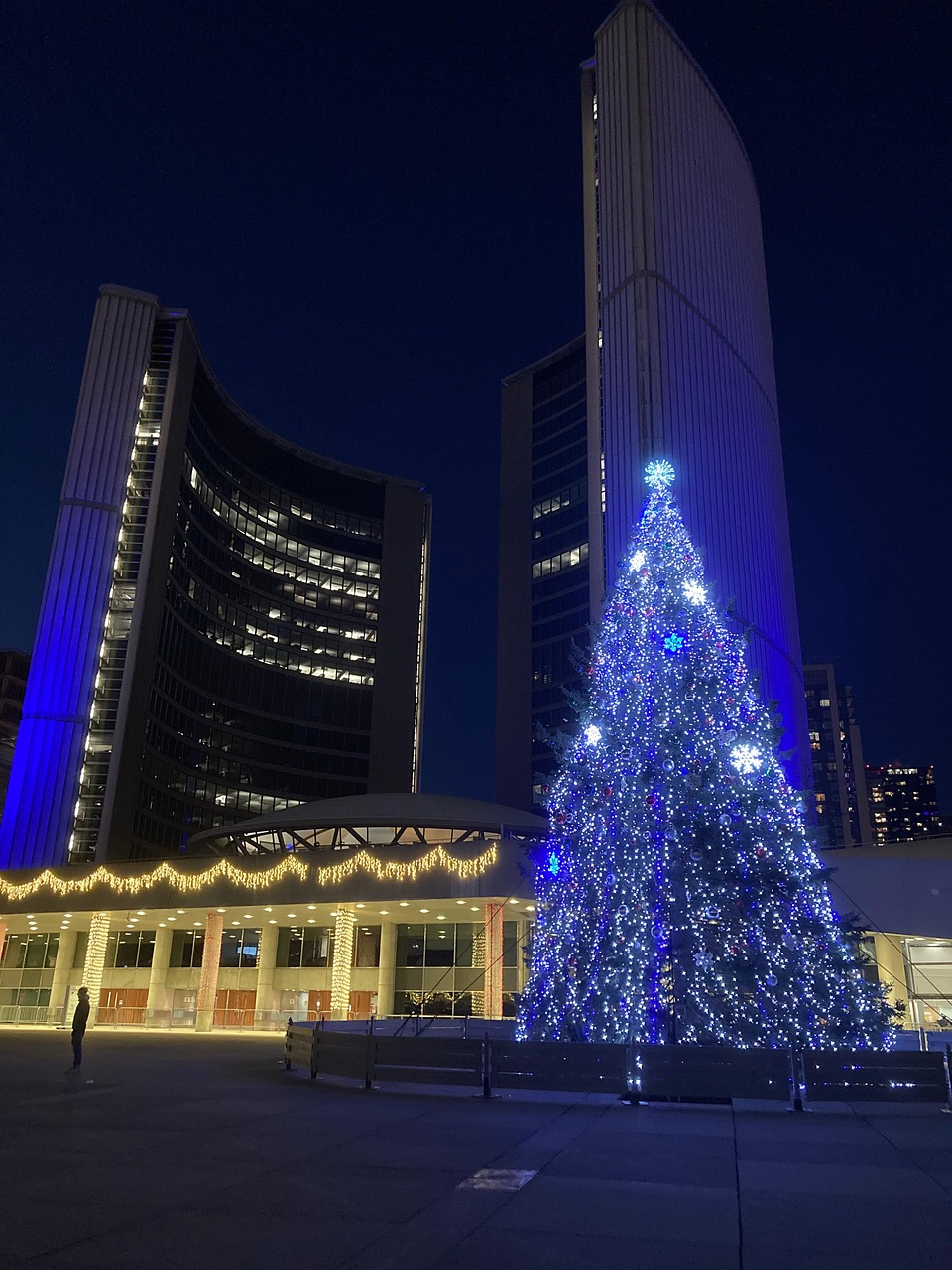 Toronto City Hall Christmas Free photo on Pixabay
